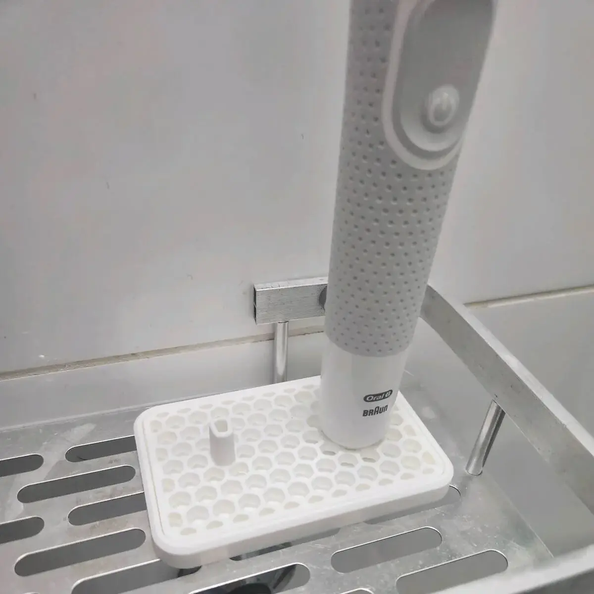 Oral B Diş Fırçası Organizeri Beyaz
