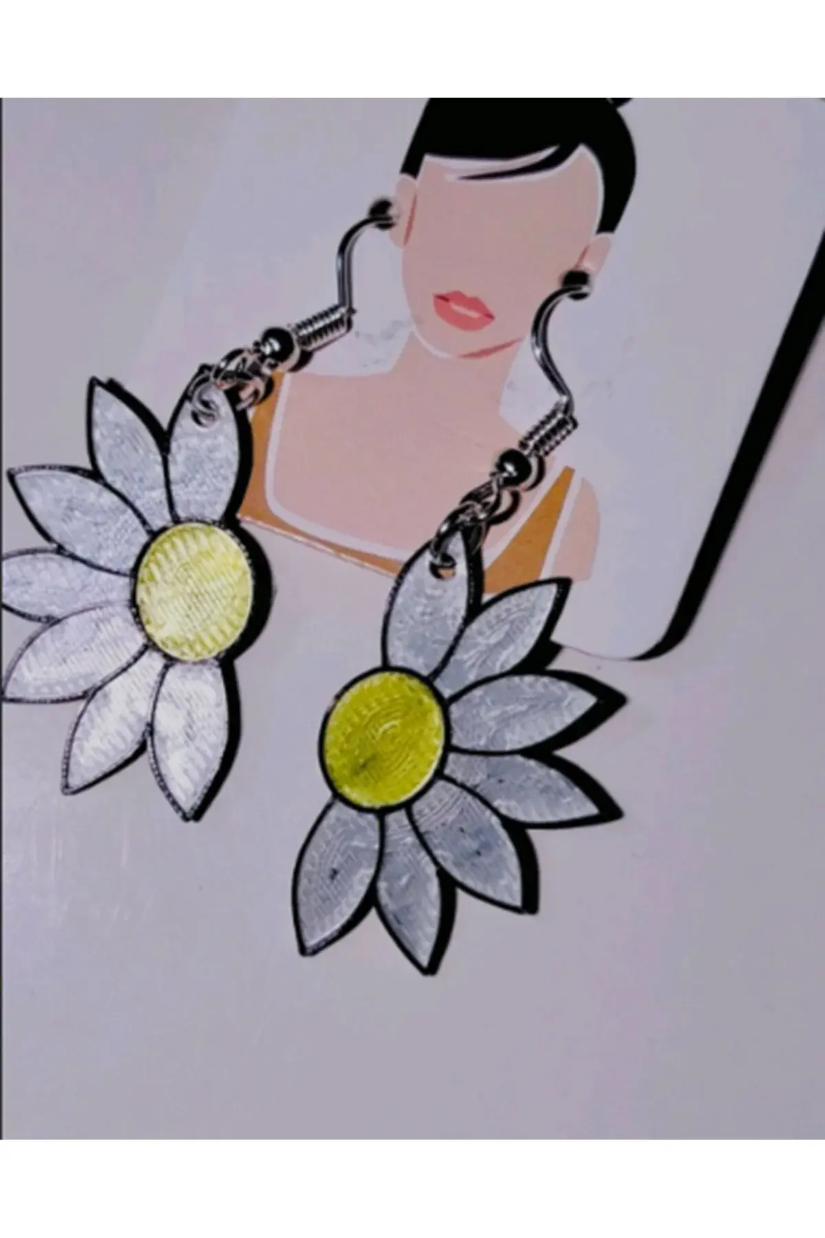 Yarım Papatya Küpeler