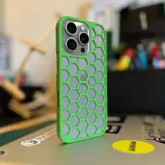 Iphone 16 Pro Delikli Telefon Kılıfı Su Yeşili