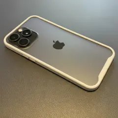 Iphone 15 Pro Max Koruyucu Çerçeve Beyaz