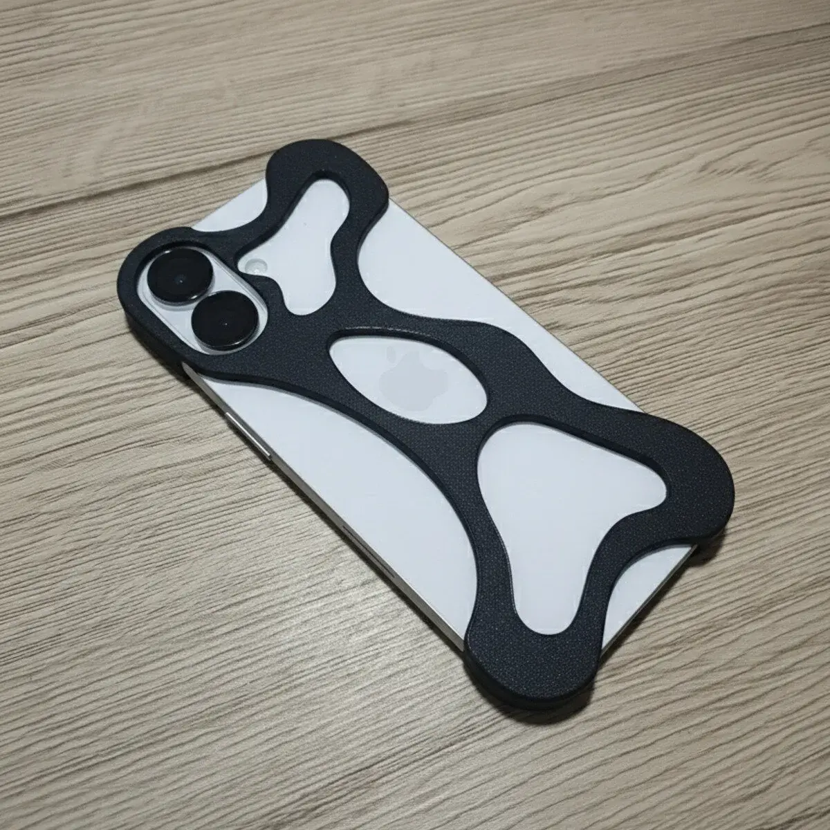 Iphone 16 Koruyucu Çerçeve Siyah